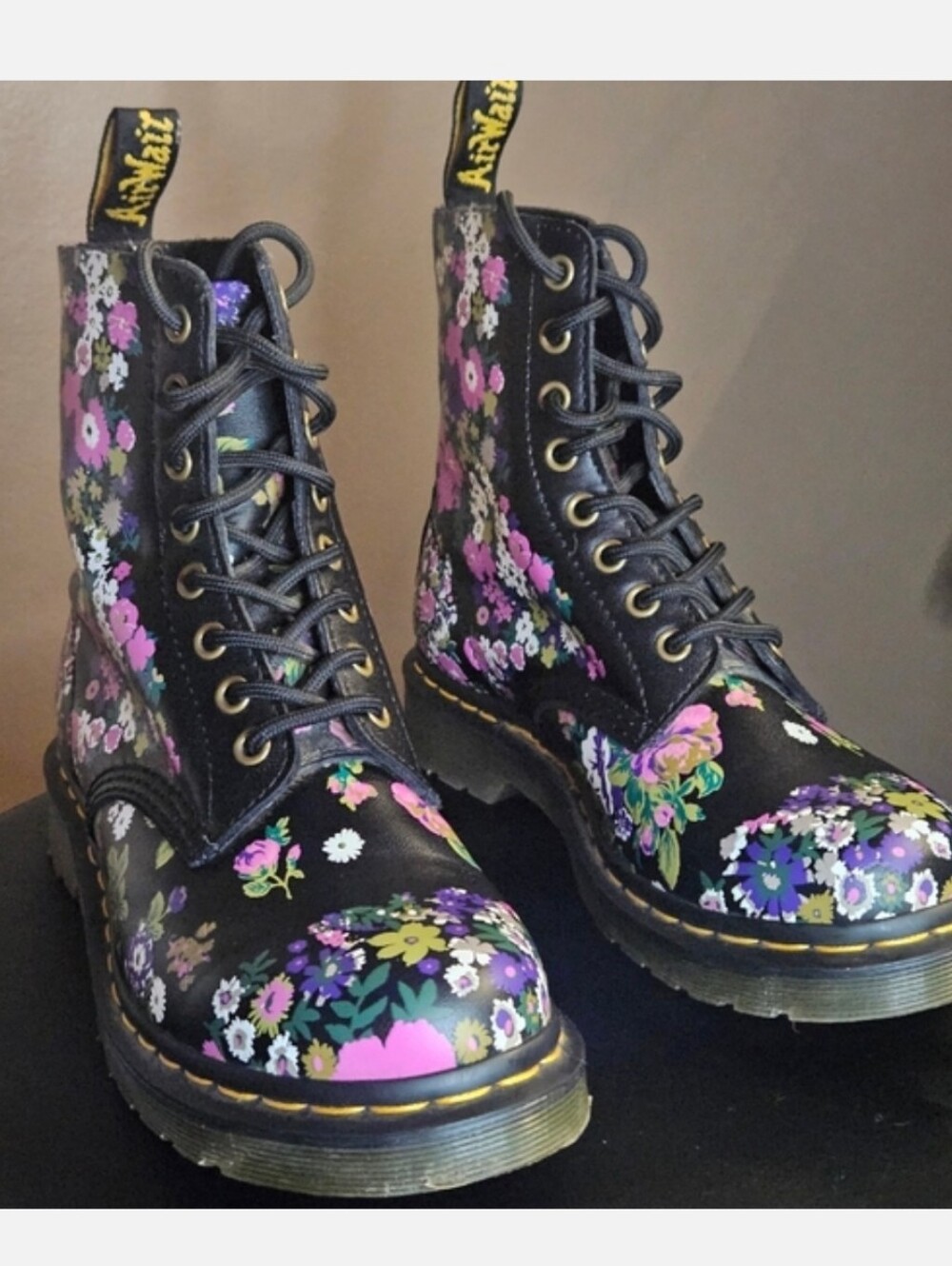 💥SALE💥Dr. Martens 1460 Vintage Floral Leather Lace Up Boots - Picture 5 of 9